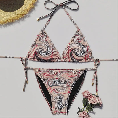 Sexy Slim Fit Dreipunkt-Bikini, zweiteiliges Badeanzug-Set mit Brustpolster ohne Bügel für erwachsene Frauen, sportlich, modisch, Polyester