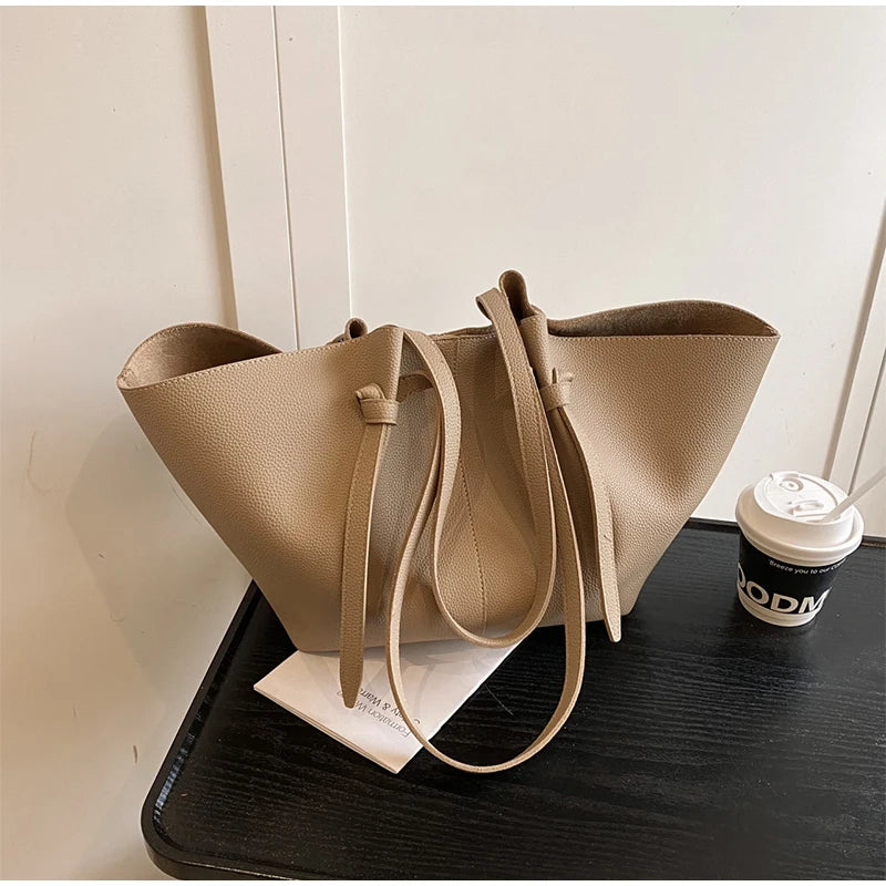 Estate nuova borsa tote di grande capacità moda alla moda modello litchi tinta unita trama semplice borsa monospalla sotto le ascelle