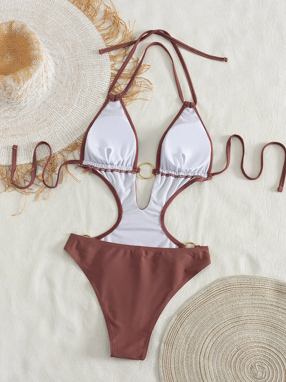 Maillot de bain une pièce licou marron chocolat pour femme, avec découpes, anneaux métalliques décoratifs, coupe haute, idéal pour les vacances à la plage