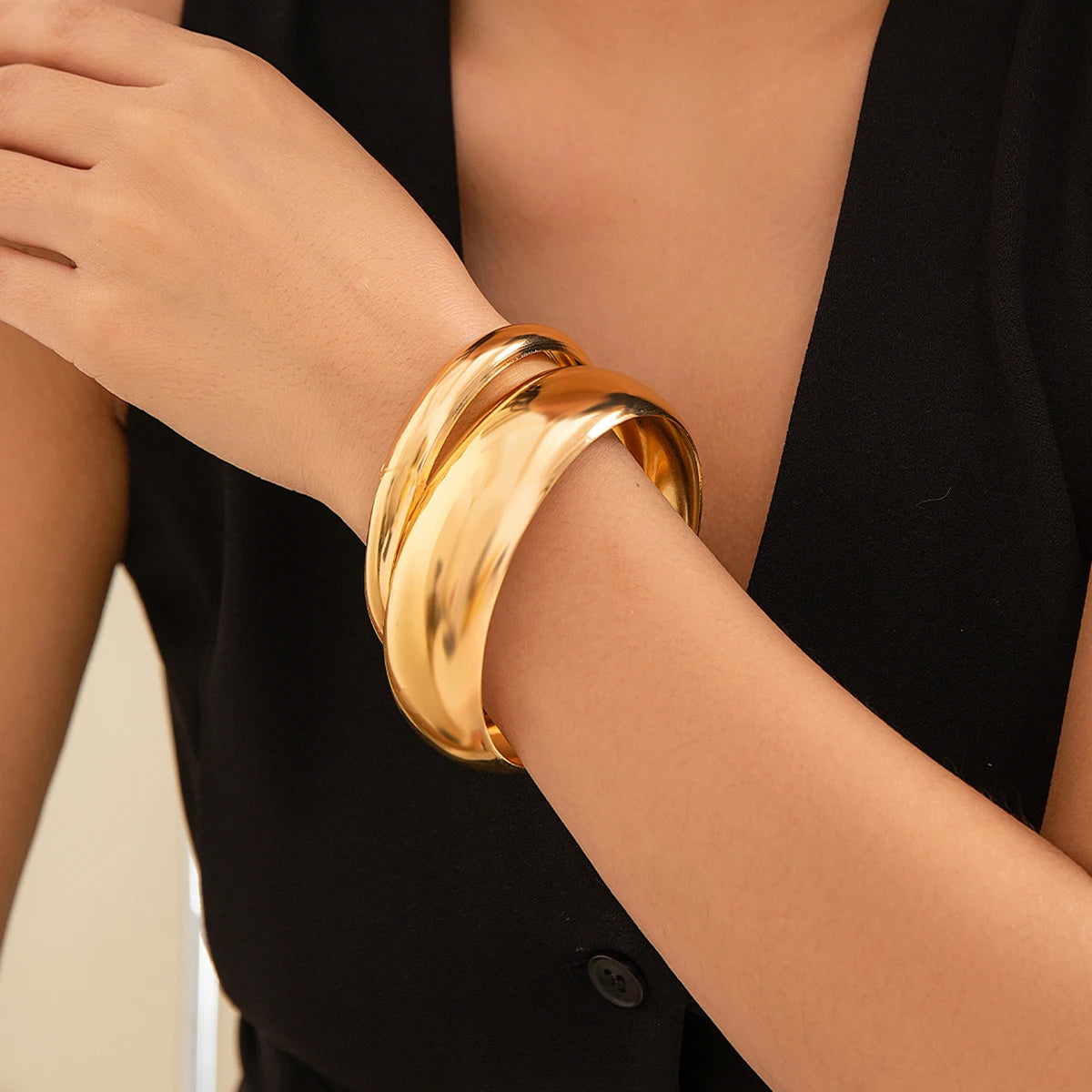 Salircon gotico asimmetrico 2 pezzi Set di braccialetti grandi Vintage bracciale largo in metallo liscio regalo di gioielli tribali africani da donna