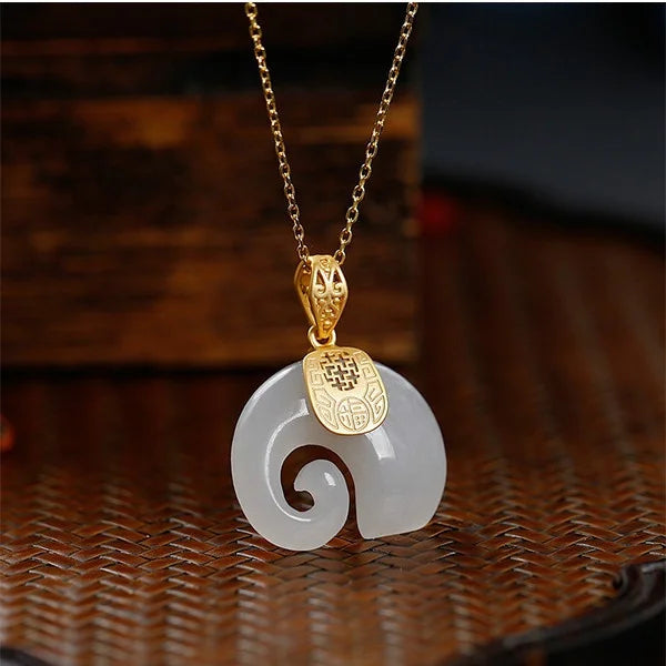 Boutique Natural Stone Hetian Jade Elephant ciondolo collana a catena placcata oro 18 carati gioielli girocollo per le donne anniversario di compleanno