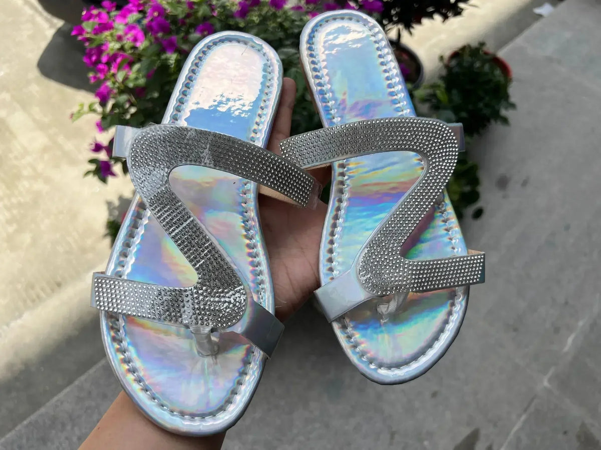 Sandales sexy pour femmes Plage d'été Bouche peu profonde Strass Défilé de mode pour femmes Chaussures confortables et légères Sandales féminines