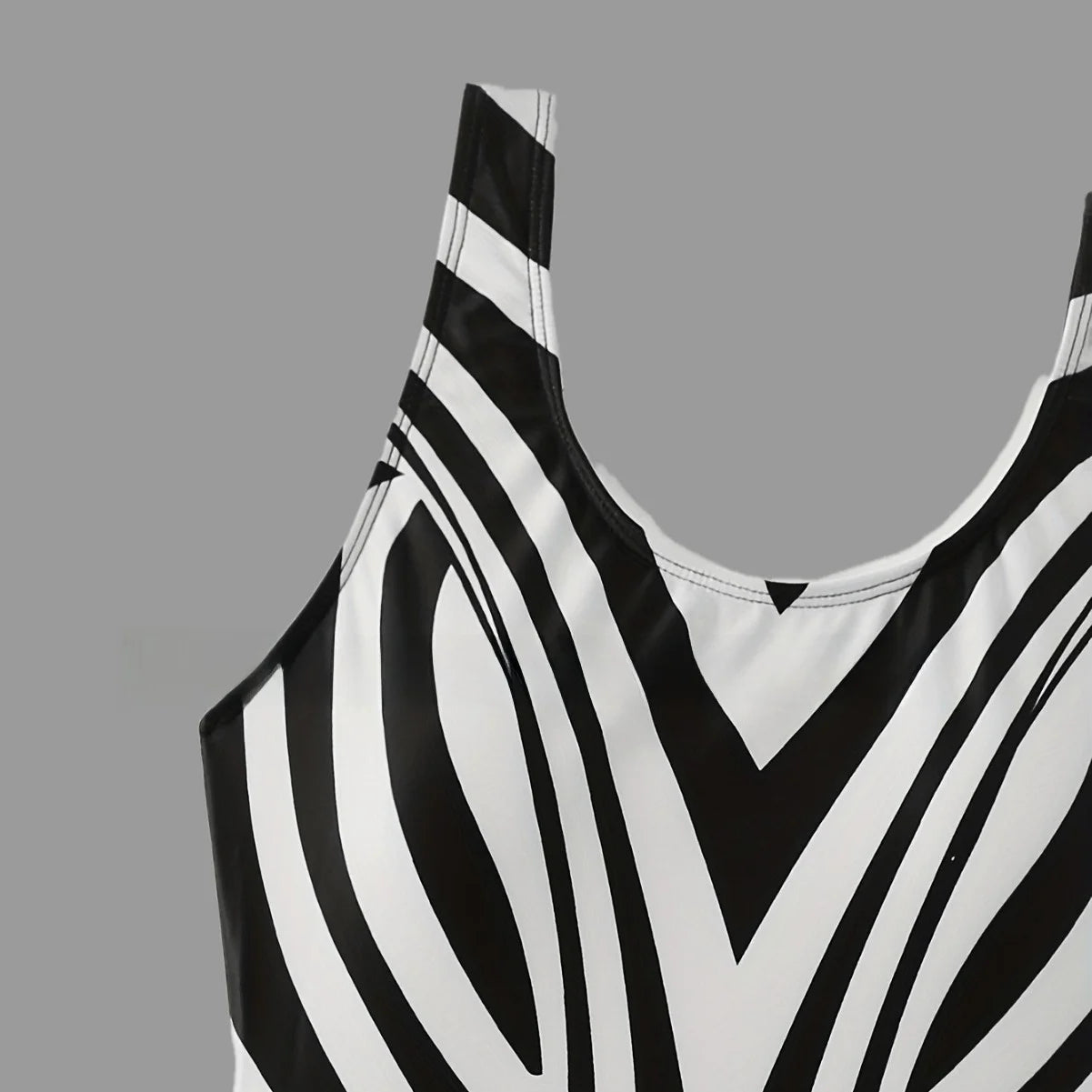 Women's One-Piece Bikini Swimsuit Stripe Pattern High Elasticity Beach Vacation Suitable for Swimming And Water Sports