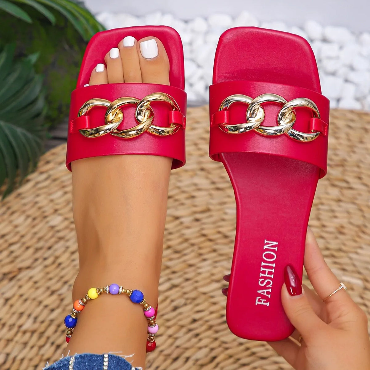 Nuove pantofole da donna estive Sandali piatti firmati moda Roma Suola morbida Scarpe sexy da donna Pantofole da spiaggia traspiranti Scivoli da donna