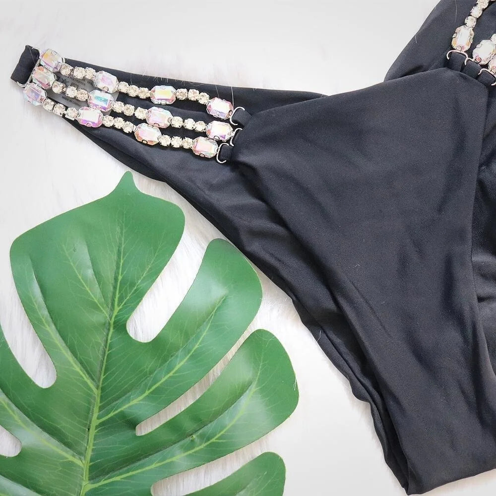 nuovo costume da bagno in due pezzi con strass 2026 cristallo di lusso perizoma Sexy perizoma Bikini Set costumi da bagno da donna costume da bagno Sexy da spiaggia