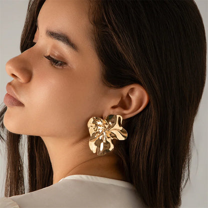 Orecchini a bottone con fiore di petalo di metallo irregolare geometrico gotico per le donne Ragazze Tendenza orecchino penetrante unico Gioielli Grunge Steampunk