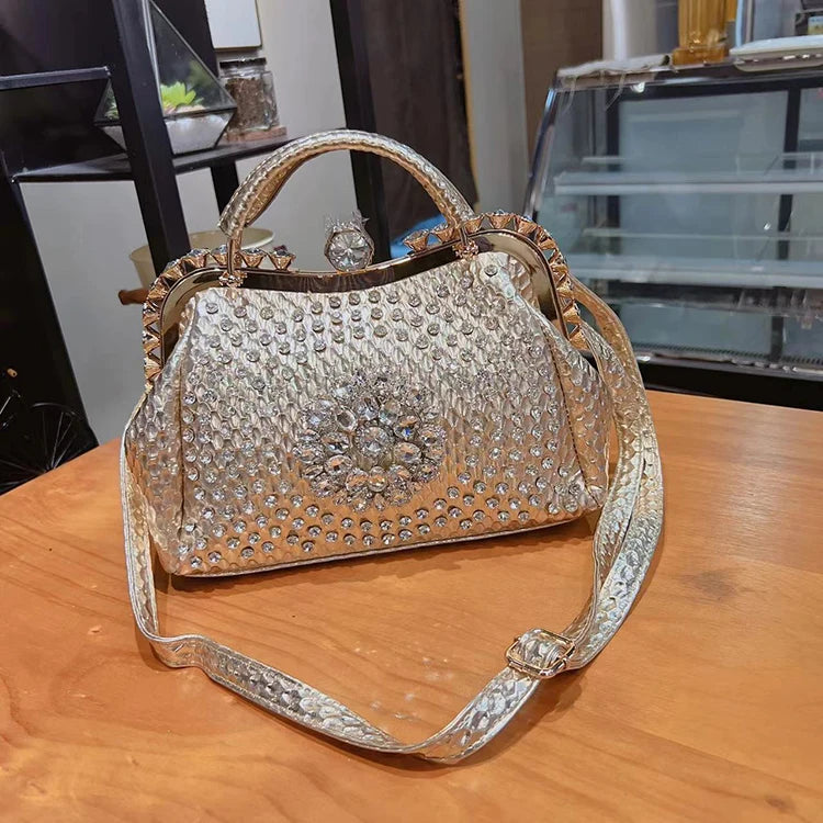 Borsa a tracolla di alta qualità da donna estate 2024 nuova borsa a tracolla di nicchia con texture esplosiva borsa di grande capacità tempestata di diamanti