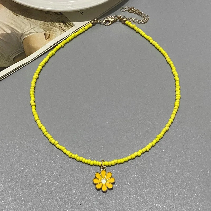 Collana di perline di semi girocollo di fiori di nuova moda per ragazza donna collare con ciondolo regalo di gioielli per amico collana all'ingrosso