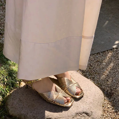 Sommer 2025 Goldene Damen-Sandalen Offene Zehenpartie Schnallen Mittelhohe Absätze Damen-Schuhe Korea Komfort Beste FH