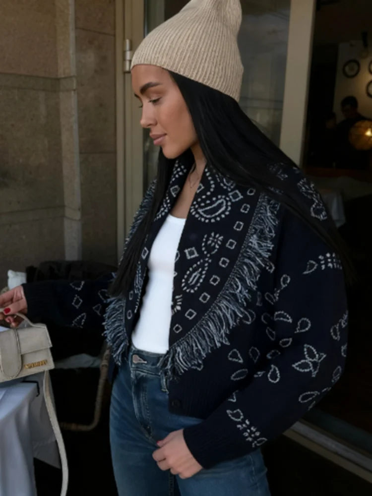 Elegante Cardigan da Donna in Maglia a Pannelli, Moda Autunno Inverno 2026, Manica Lunga con Bottoni e Nappine, Nuovo Modello per le Vacanze