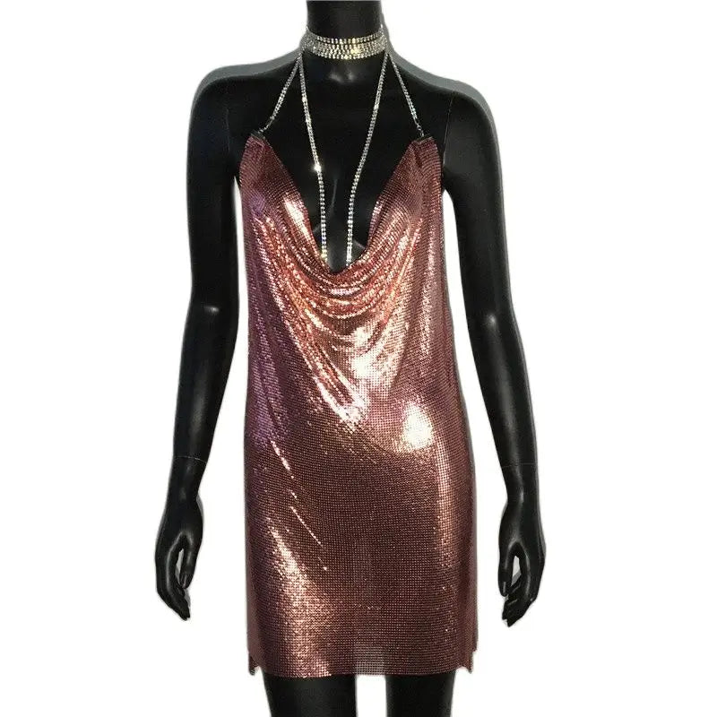 AKYZO Mini abito patchwork con paillettes dorate sexy Donna senza maniche Taglio basso Catene di metallo Halter Slim Abiti da festa da discoteca affascinanti