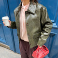 Giacca in Ecopelle Effetto Coccodrillo, Collo Tondo, Chiusura con Bottoni, Maniche Lunghe, Autunno 2026, Outfit Chic da Donna per Appuntamenti, Abbigliamento Trendy da Strada