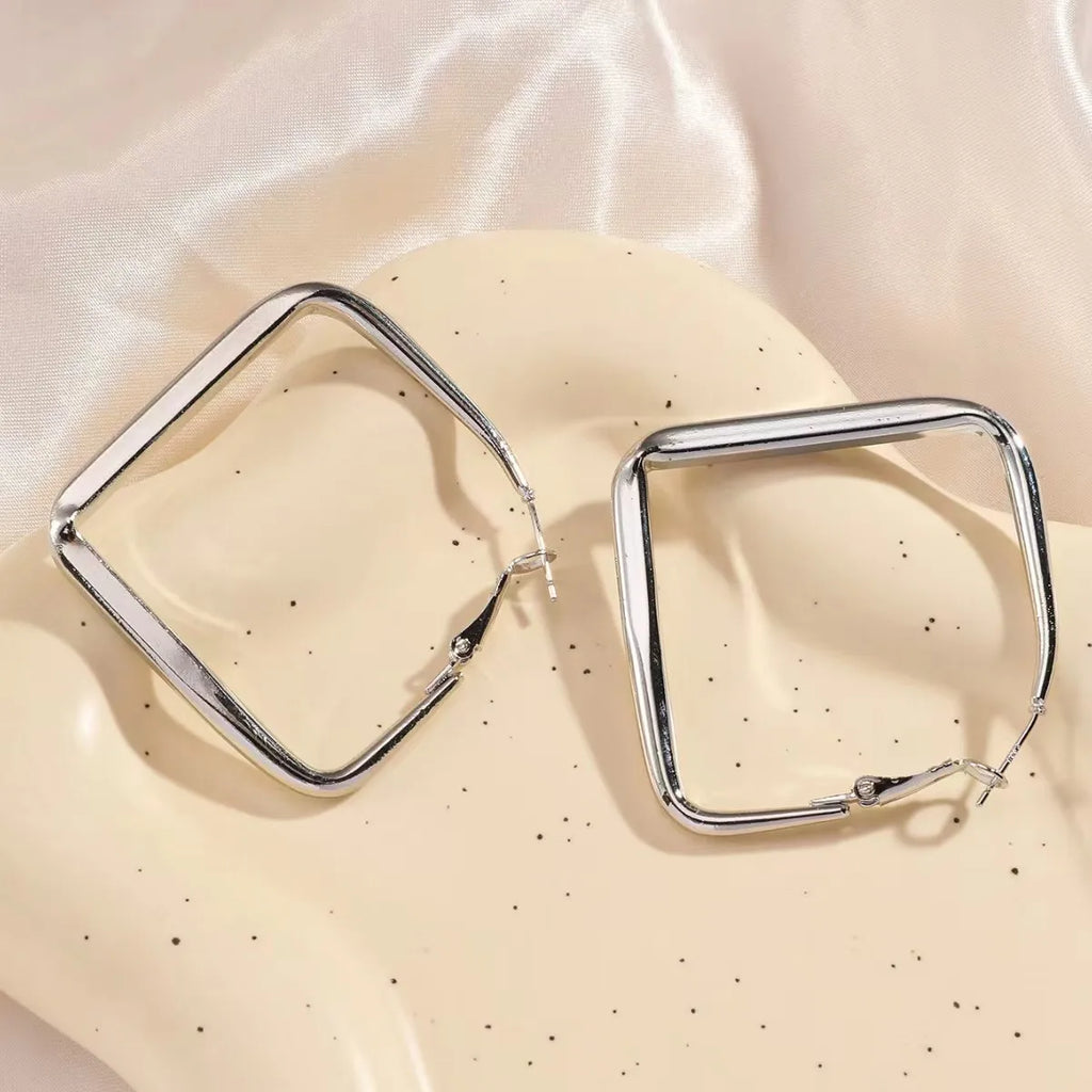 Orecchini a cerchio quadrati color oro moda per le donne Gioielli esagerati con orecchini a cerchio irregolari geometrici in metallo