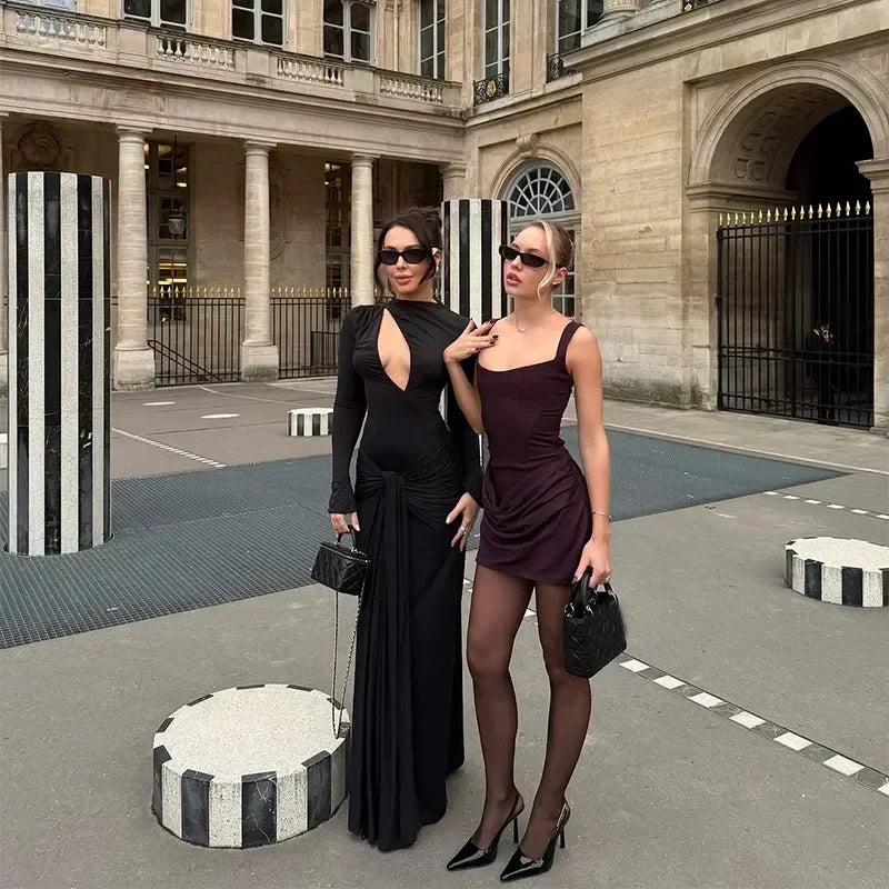 Mini abito da donna con scollo a V e scollo all'americana senza schienale Moda senza maniche a vita alta Abiti aderenti 2025 Nuova estate Lady Party Holiday Robes