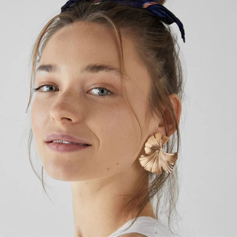 Moda geometrica color oro Ginkgo Biloba forma di foglia orecchino a goccia personalità creativa semplice punk donna ciondola gioielli orecchino