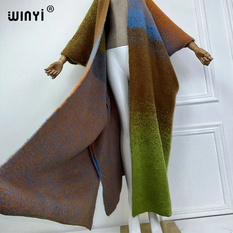 WINYI abiti invernali per le donne cappotto neutro in pelliccia di lusso spesso confortevole caldo cappotto con stampa graduale poncho lungo abito da festa in piuma
