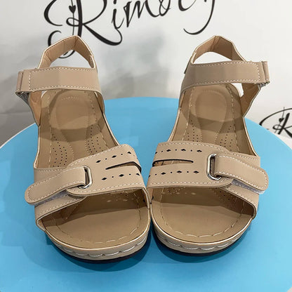 Sandali con zeppa estivi per donna 2025 Scarpe da spiaggia antiscivolo di nuova moda Donna Sandali con plateau casual leggeri Mujer Plus Size