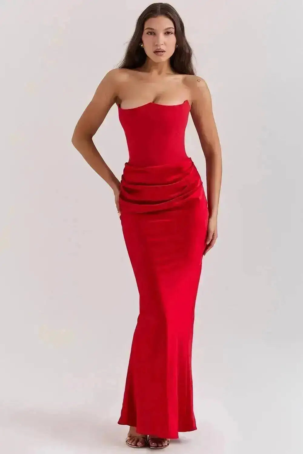 Giyu Sexy Satin Evening Club Abiti da festa Donna 2025 Estate senza spalline con spalle scoperte Lisca di pesce increspato Maxi abito lungo Abito elegante