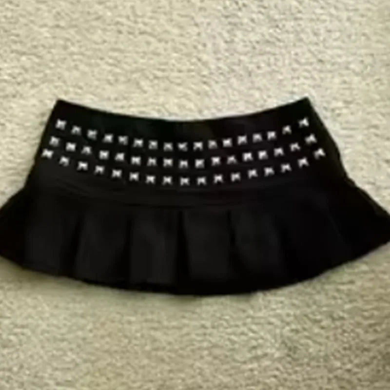 Harajuku Vintage Sexy Rivetto Gonne a pieghe Gonna Hottie Estate New Street Gothic Punk Colore puro E-girl Minigonna Abbigliamento donna