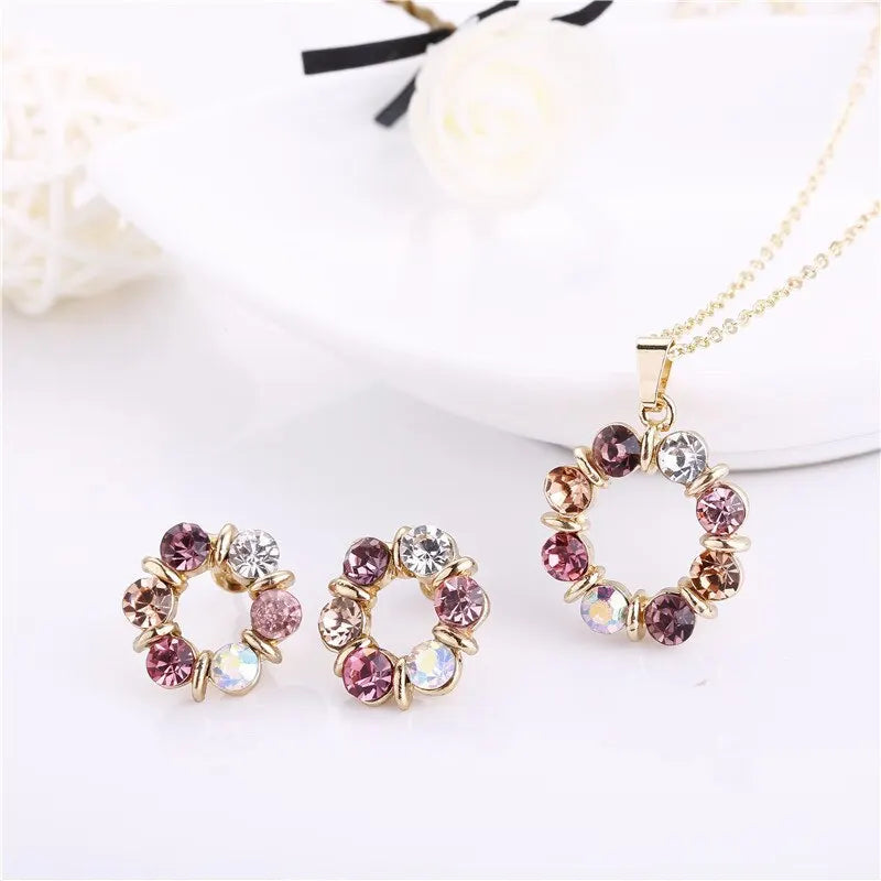 Set di orecchini con collana in oro da 3 pezzi, celebrità da donna, stile semplice e alla moda, squisiti gioielli a forma di cerchio con diamanti in vetro colorato