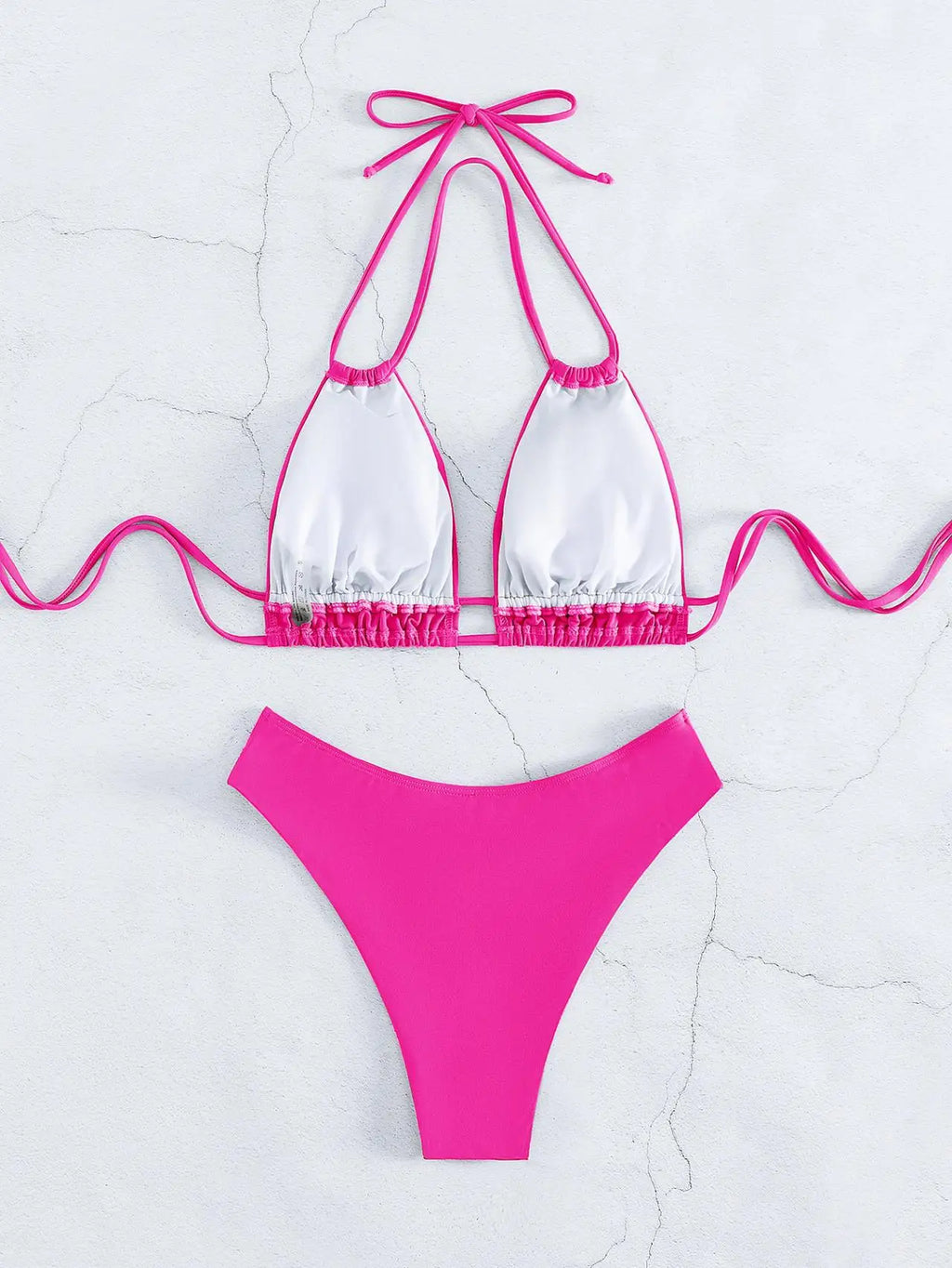 Costume da bagno bikini solido in nylon Costume da bagno sexy con modellazione di moda da donna 2025 Nuovo stile da spiaggia per costume da bagno