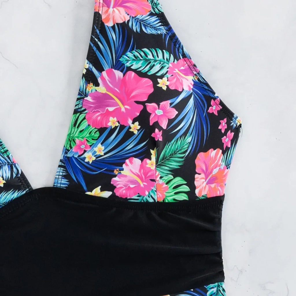 Sexy Backless V-Neck One-Piece Swimsuit 2025 New Print Ladies Bikini Fashionable Sportswear And Bag Accessories from Mainland Ch