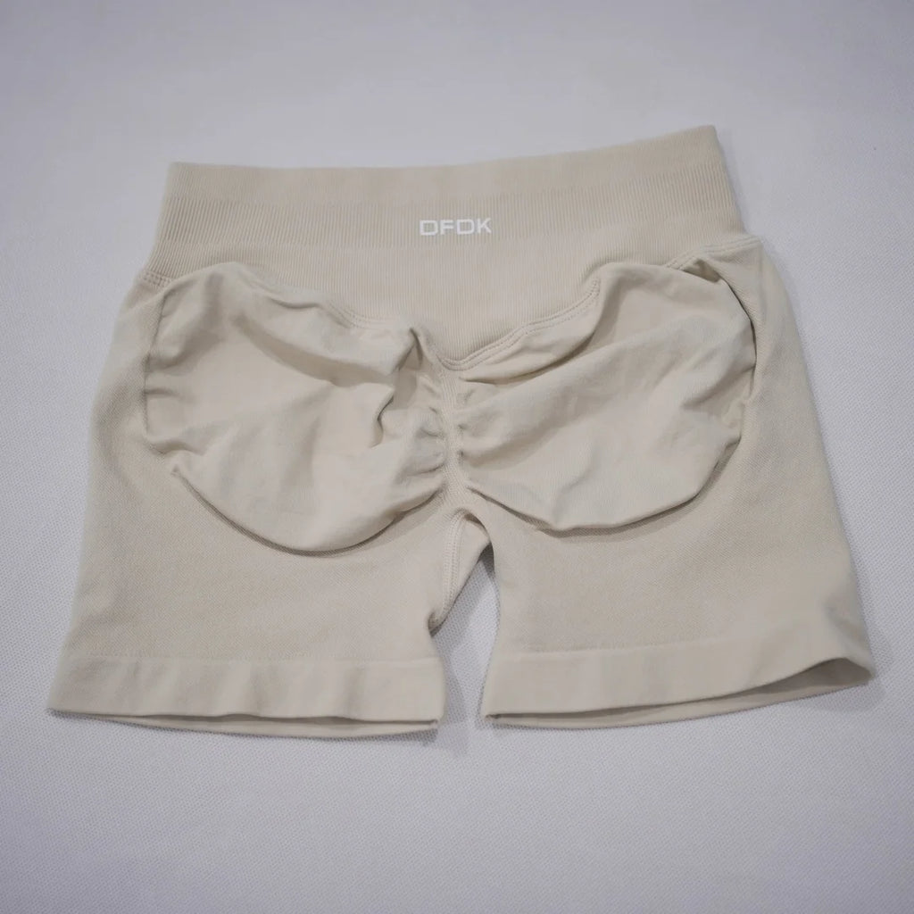 DFDK 2026 Nuovi Pantaloncini da Yoga per Donna con Effetto Push-Up, Vita Alta, Sollevamento Glutei, Resistenti agli Squat, Pantaloncini Sportivi per Palestra, Allenamento, Corsa e Fitness
