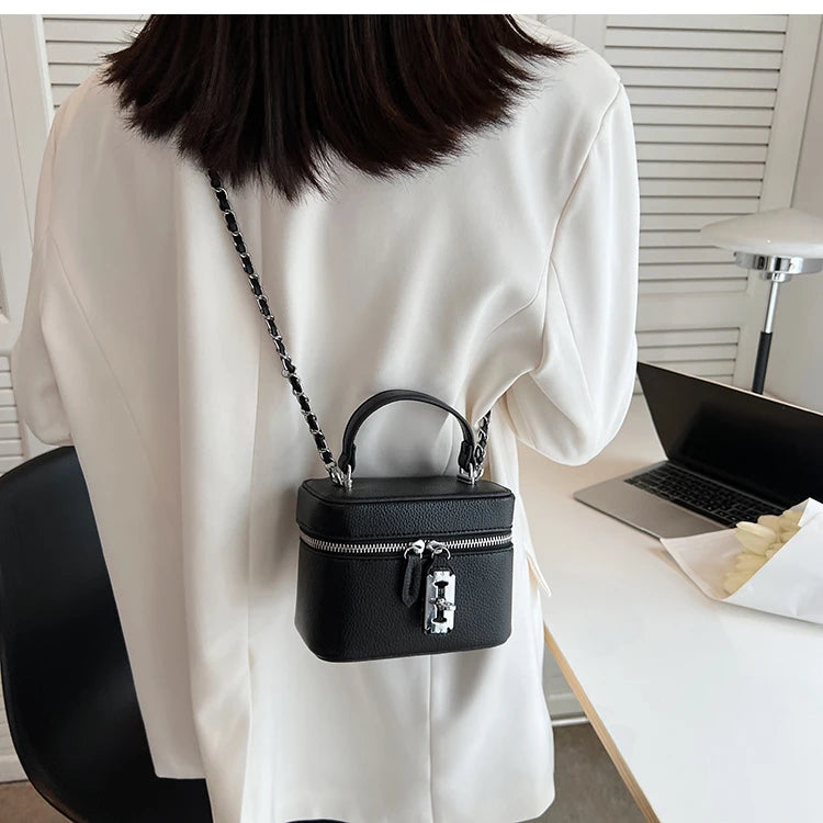 Borse Quadrate da Donna Estate 2026, Borse a Tracolla con Catene alla Moda, Borsa a Spalla in PU Texturizzato, Elegante Mini Borsa Chic per Cellulare