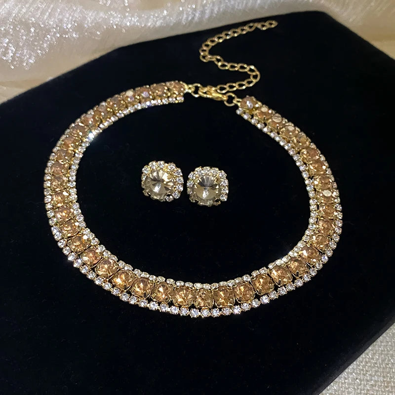 Orecchini a bottone con collana di strass verdi di lusso per le donne collane con Choker di cristallo Set di gioielli per banchetti di matrimoni di moda da donna