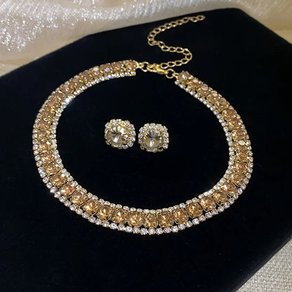 Orecchini a bottone con collana di strass verdi di lusso per le donne collane con Choker di cristallo Set di gioielli per banchetti di matrimoni di moda da donna