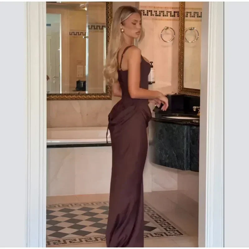 Mini abito da donna con scollo a V e scollo all'americana senza schienale Moda senza maniche a vita alta Abiti aderenti 2025 Nuova estate Lady Party Holiday Robes