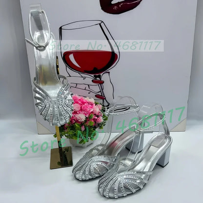 Sandali in raso con tacco medio a gabbia di cristallo da donna Scarpe femminili di lusso in pelle metallizzata Scarpe da sera estive con cinturino alla caviglia da donna