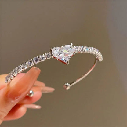 Set di braccialetti Love Zircon Accessori versatili e alla moda per le donne Date Novità