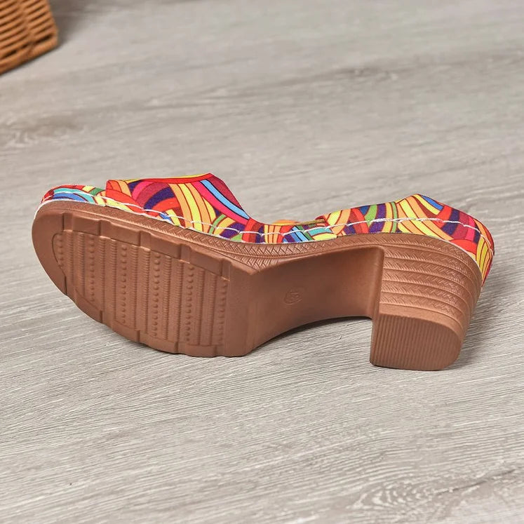 Sandales d'été légères à talons hauts pour femmes, nouvelles sandales élégantes à bout ouvert et talon épais, mules décontractées à bride arrière pour femmes 2026