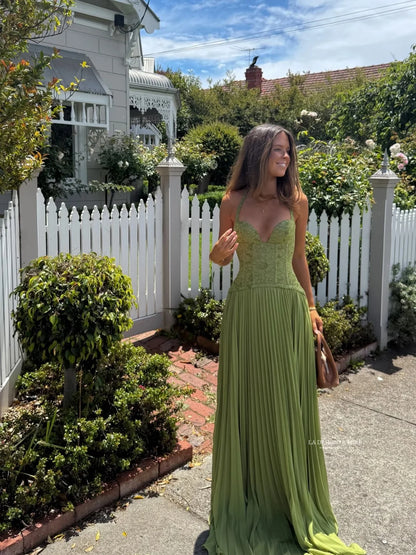 Chic Green Fishbone Halter Abito lungo Lady Solid Sexy Backless Pieghettato Off-spalla Abiti a trapezio 2025 nuovo abito da festa di Natale
