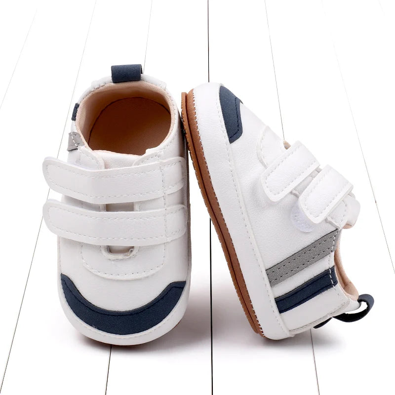 Scarpe per bambini Morbida PU PVC di alta qualità Suola antiscivolo Neonato Bambino Prewalking Sneaker Primavera e autunno Stile 2024 Nuovo BXC3223