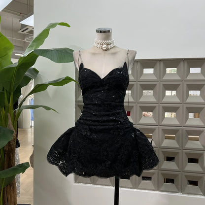 UMI MAO Abito sexy estivo Maglia con giunture Industria pesante Pizzo Catena di metallo Tracolla Abito di nicchia dal taglio basso
