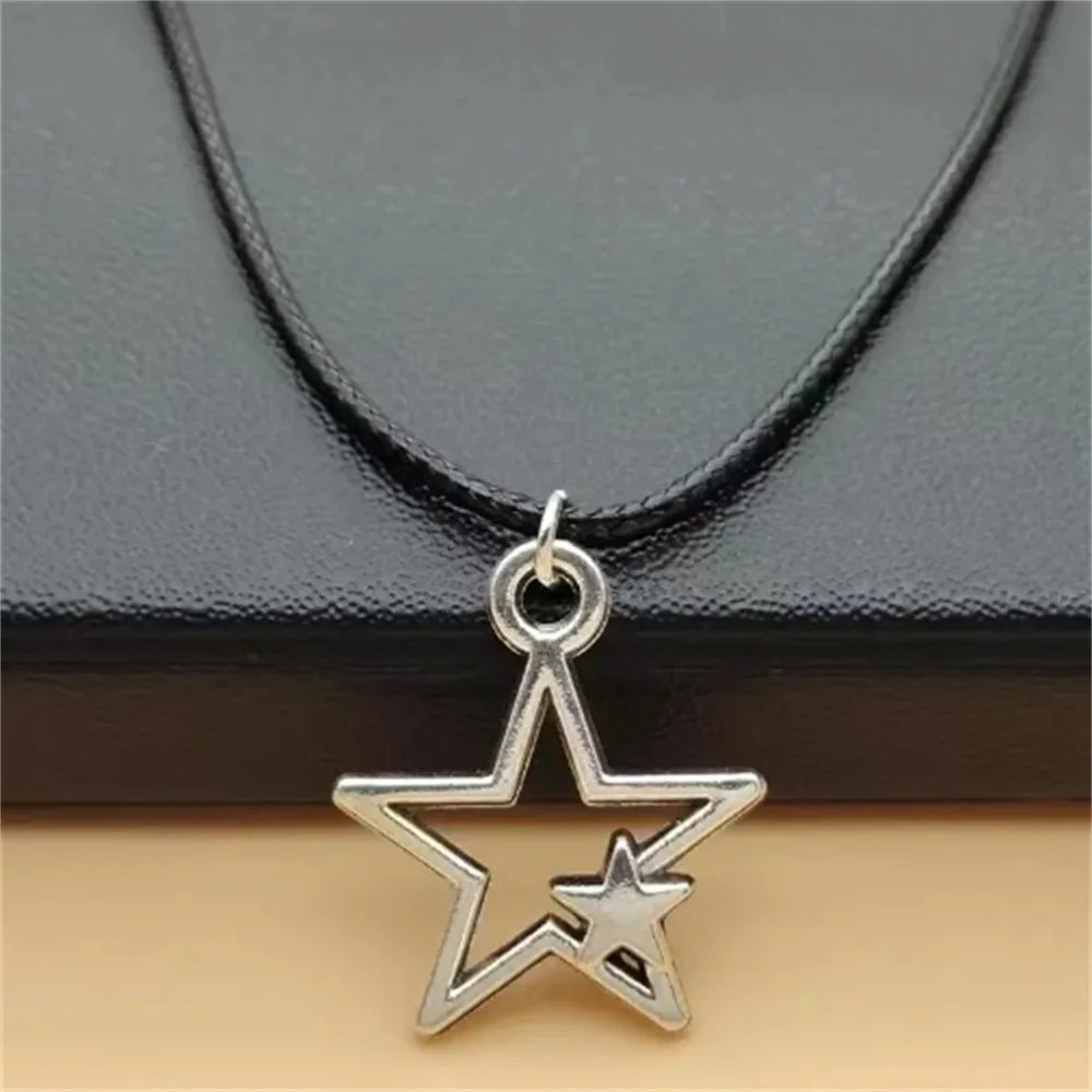 La più nuova moda tibetana cava doppia stella pendente collana girocollo fascino cordoncino in pelle nera prezzo di fabbrica gioielli fatti a mano regali