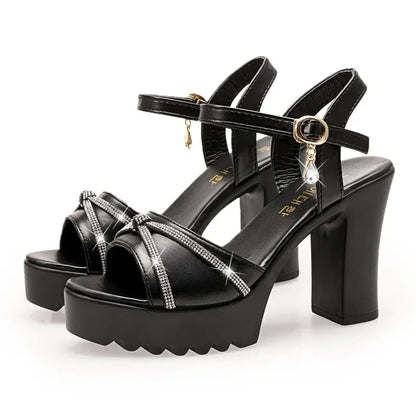 Sandales femme Été 2025 Chaussures femme à talon épais compensées à plateforme Chaussures imperméables épaisses Super-hautes Beige
