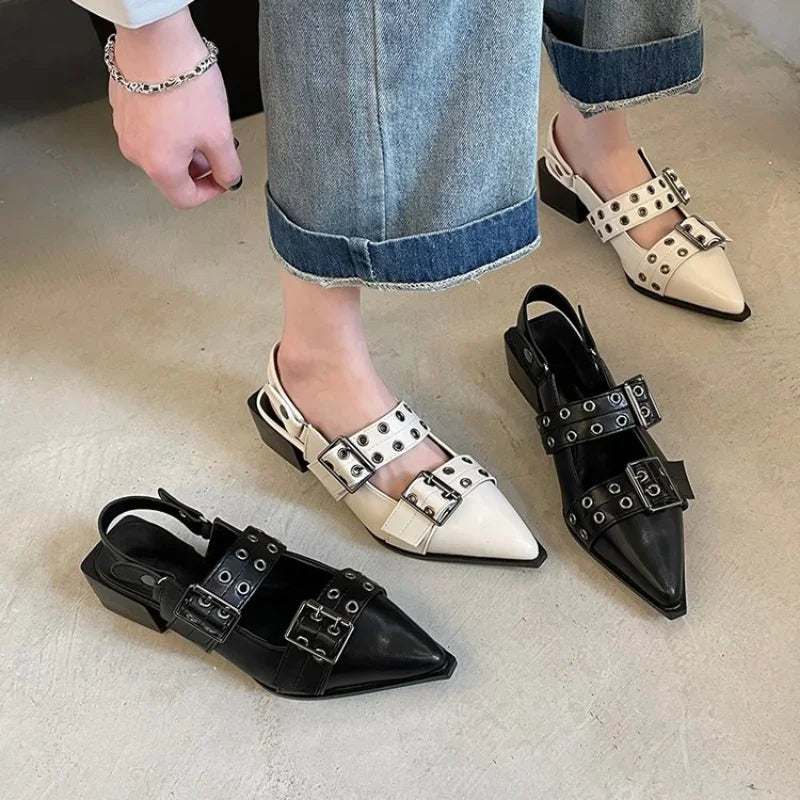 2023 Damen Sommersandalen Damen Ballerinas Spitznieten Einzelne Schuhe Plateau Damen Sandalen zapatos de mujer Trend