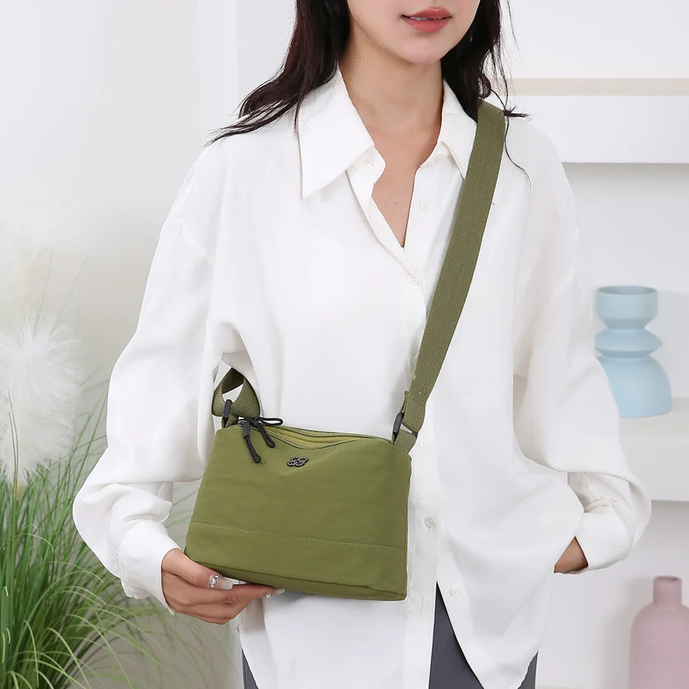 Nuova borsa a tracolla da donna in tessuto di nylon morbido Tasche multiple Borsa stile casual Borse a tracolla in tinta unita per ragazze
