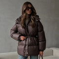 Giacca invernale da donna con cappuccio, calda, con cintura in vita regolabile, maniche lunghe, chiusura con zip, cappotto imbottito da donna, moda 2026, parka spessa da donna