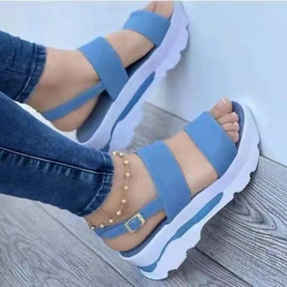 2025 Sandali estivi per le donne Sandali con plateau moda Zeppa Scarpe casual Sandali con tacco leggero Mujer Infradito Zapatos