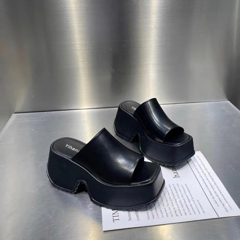 Pantoufles d'été pour femmes, sandales à plateforme tendance, pantoufles décontractées en cuir de luxe, pantoufles à talons hauts pour femmes, sandales à bout ouvert