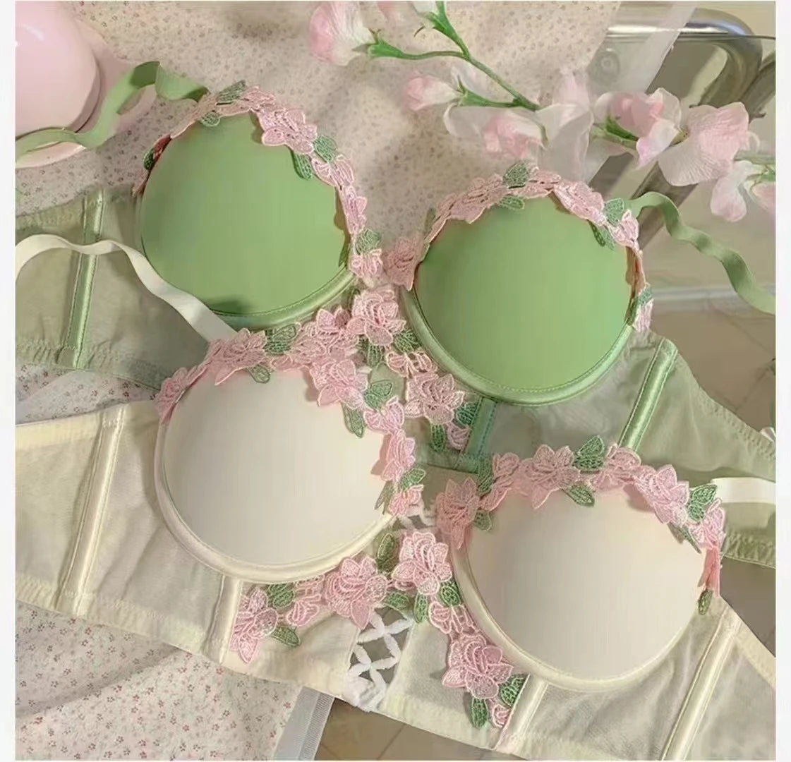MOYISU London Anime Bralette - Delicato reggiseno senza fili per adolescenti, lingerie estiva giapponese Busto piccolo Allure sottile aderente