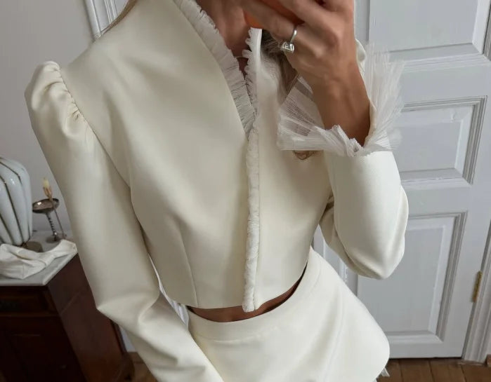Completo di Top Corto e Gonna Midi in Tulle Bianco, Lussuoso, con Scollo a V, Maniche Lunghe a Sbuffo, Vestibilità Slim, Collezione Primavera 2026, per Appuntamenti e Ufficio