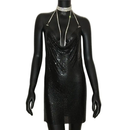 AKYZO Mini abito patchwork con paillettes dorate sexy Donna senza maniche Taglio basso Catene di metallo Halter Slim Abiti da festa da discoteca affascinanti
