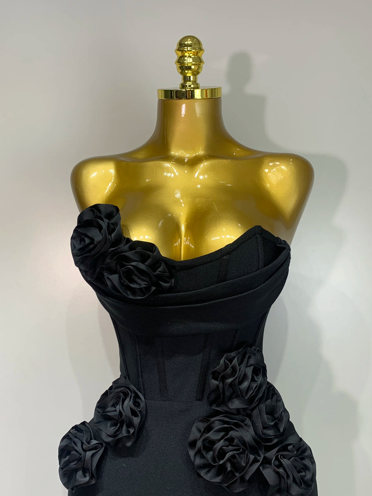 2025 Le più nuove donne sexy senza spalline backless fiore rosso vestito dalla fasciatura midi Celebirty eleganti abiti da sera per feste di compleanno