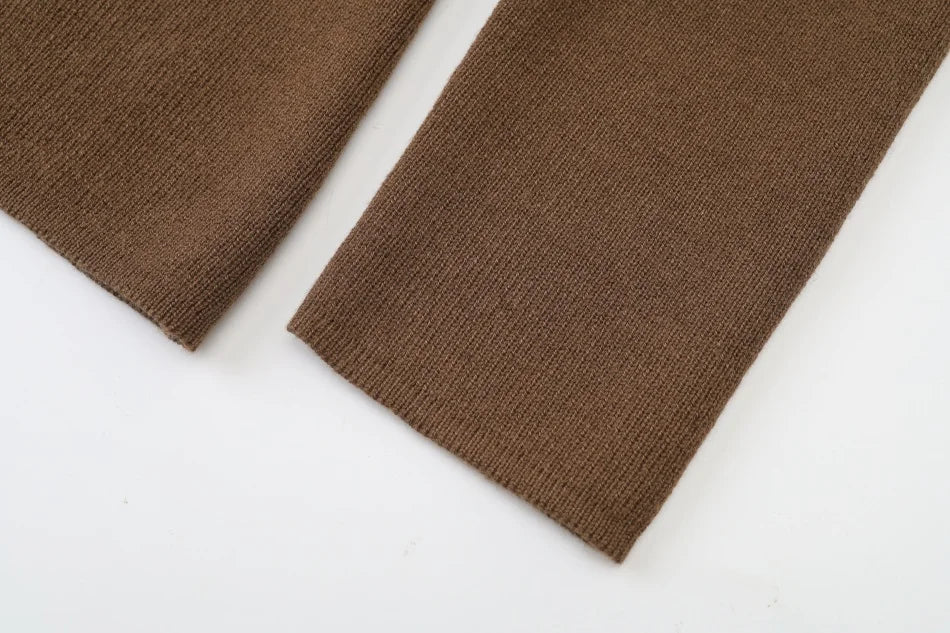 AS AW26 top a maglia ricamato con collo alto + gonna a quadri con fibbia, abbinamento di abbigliamento femminile