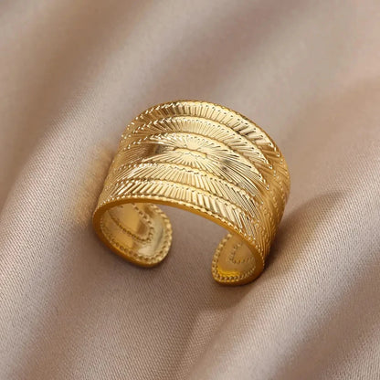 Anelli in acciaio inossidabile 316L per le donne Colore oro Non sbiadisce mai Anelli classici di lusso Anelli per coppie di nozze Gioielli Spedizione gratuita